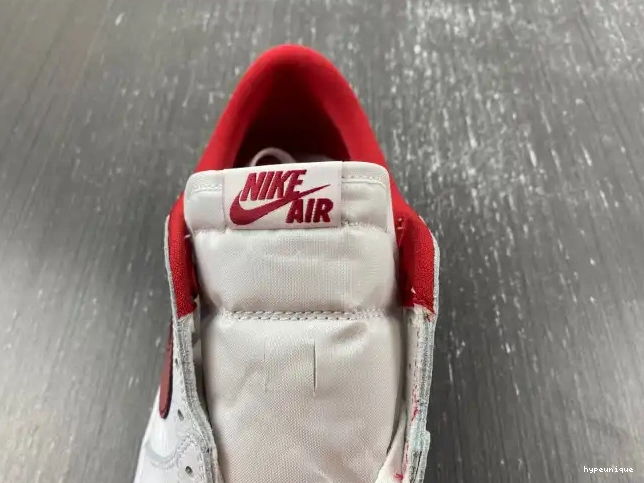 HYPE Low Red Jordan Varsity 1 705329-101 White Retro 0518
